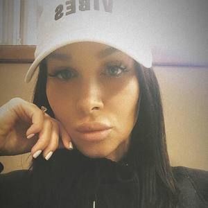 Meet your Posher, Tasha